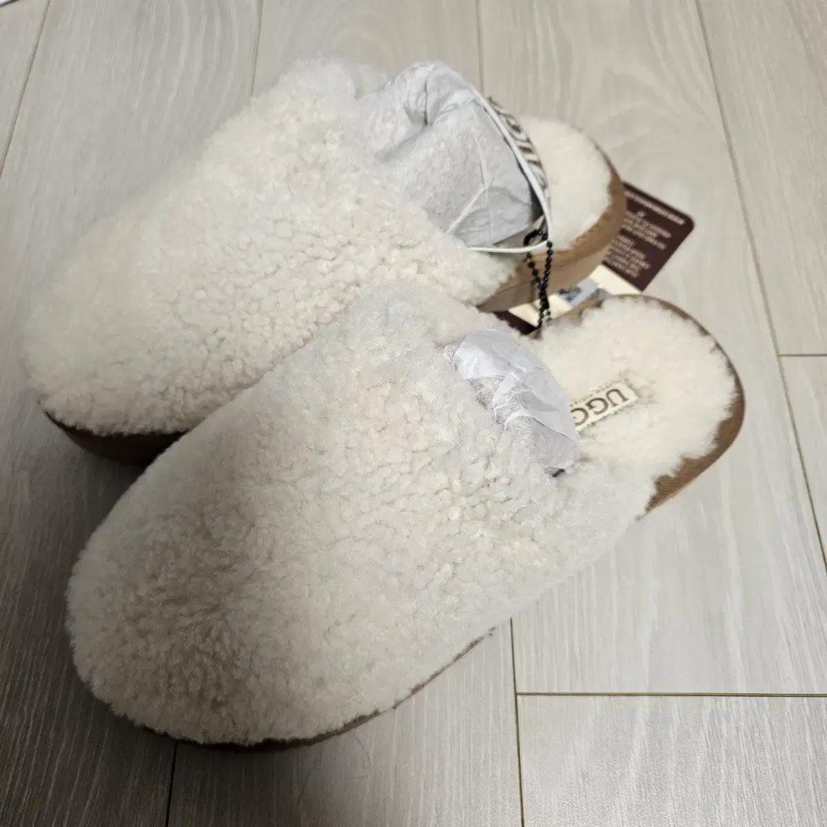 UGG 어그 양털 키즈슬리퍼 아이보리 220-230 새상품