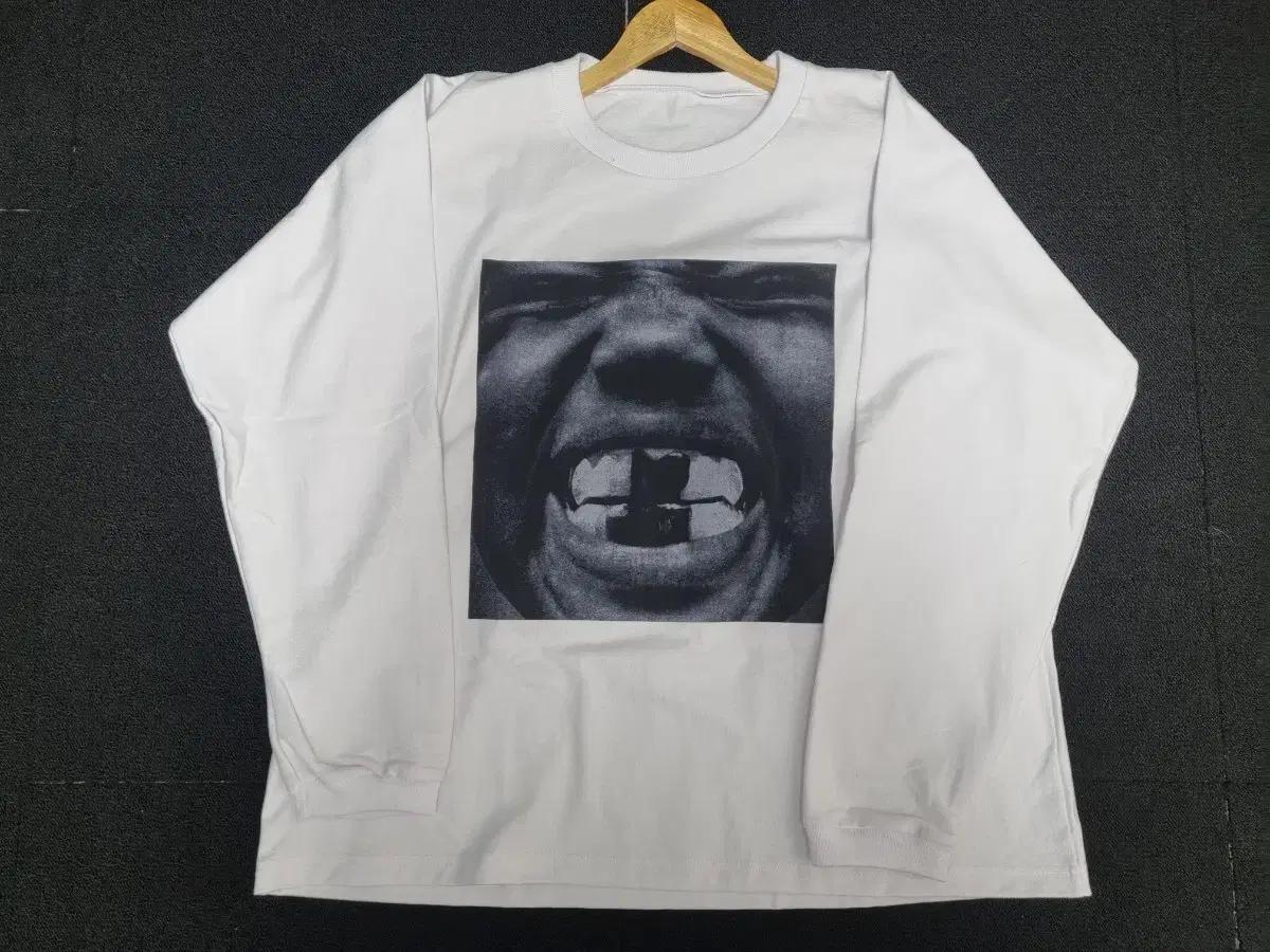 카니예웨스트 이지 yeezy 화이트 롱슬리브