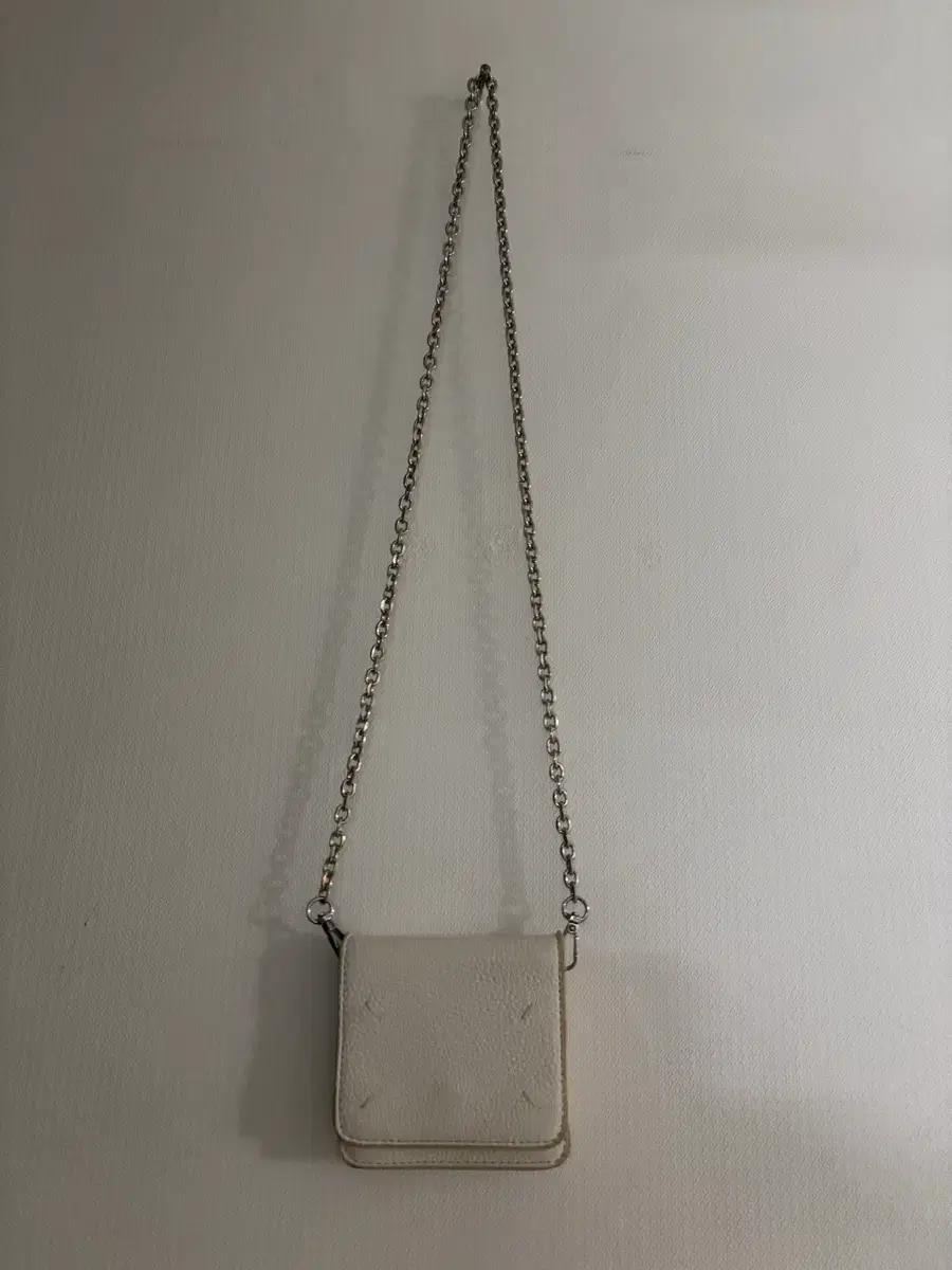 마르지엘라 체인 카드지갑 화이트