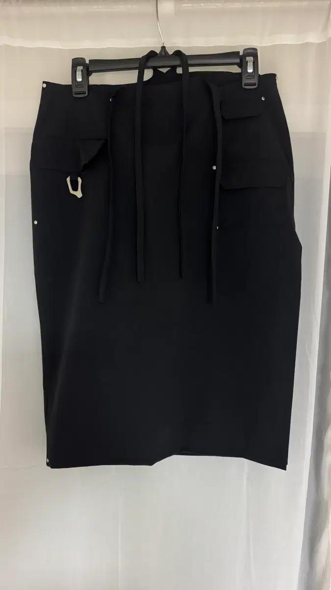 HELIOT EMIL 미디스커트