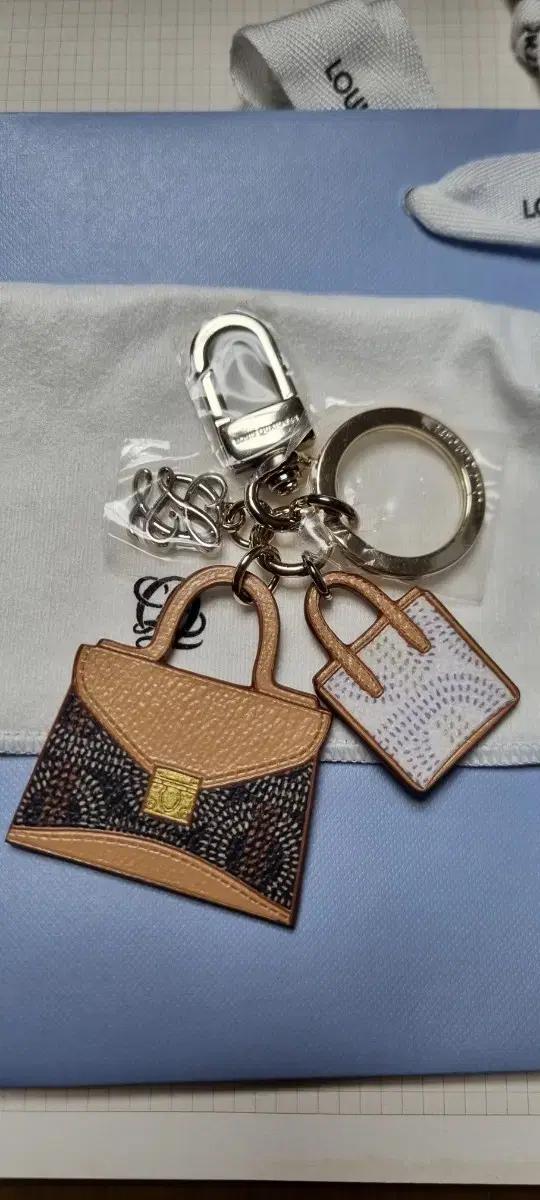 루이까또즈 정품 참 키링새상품