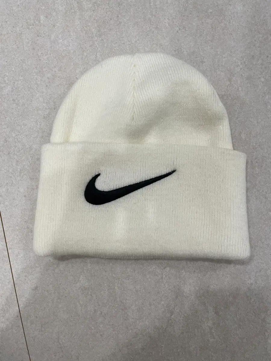 나이키x스투시 나투시 화이트 비니