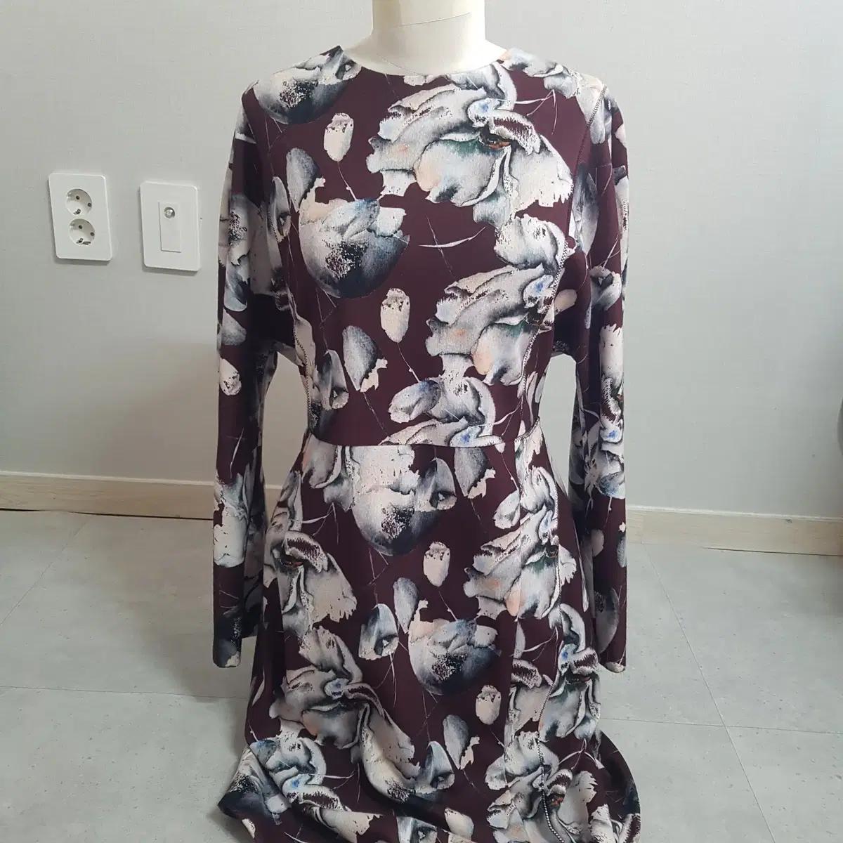 후라밍고 럭셔리 원피스 더현대 따뜻  결혼식 하객룩 선물 포장 가능