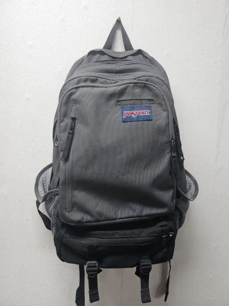 잔스포츠(Jansport) 엔보이 레트로 백팩 회색+검정 ( 33L )