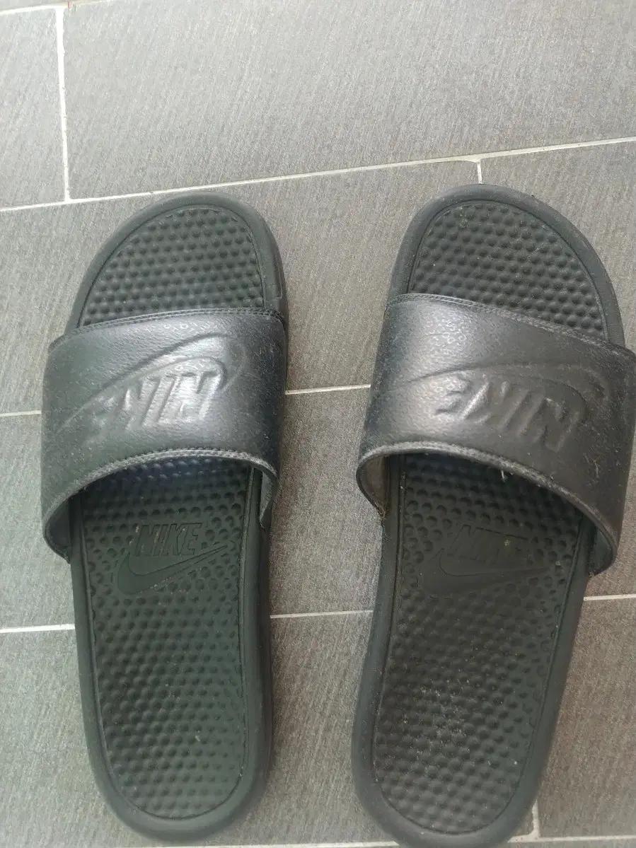 나이키 jdi 슬리퍼 300사이즈