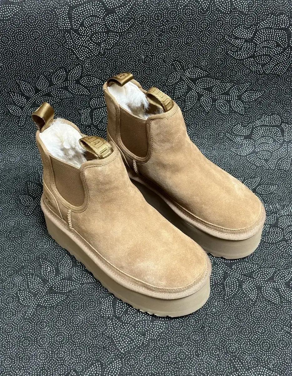 UGG 첼시 스웨이드/울 부츠 밤색 톱쏠 5cm
