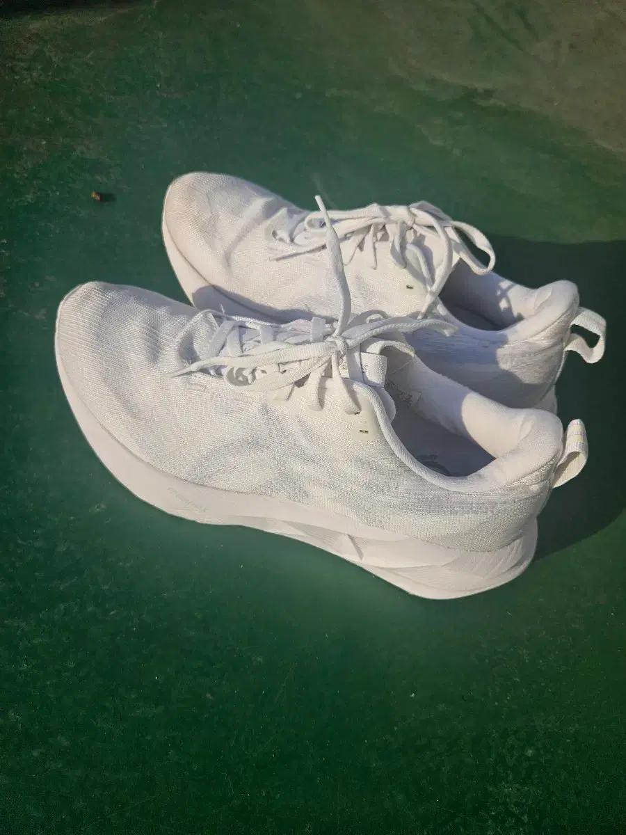 아식스 노바블라스트5 260 러닝화