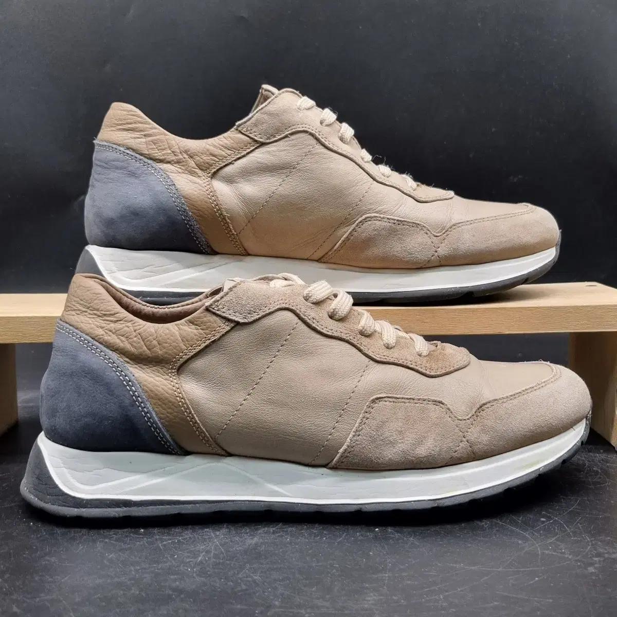 닥스 오버솔 키높이스니커즈 실사이즈250굽5