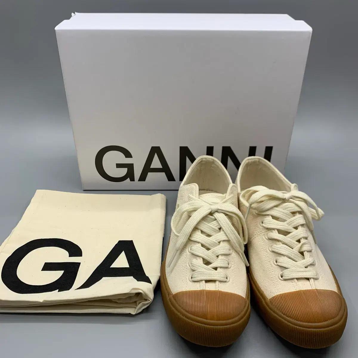257000743 가니 로고 자수 오가닉 코튼 스니커즈 38사이즈