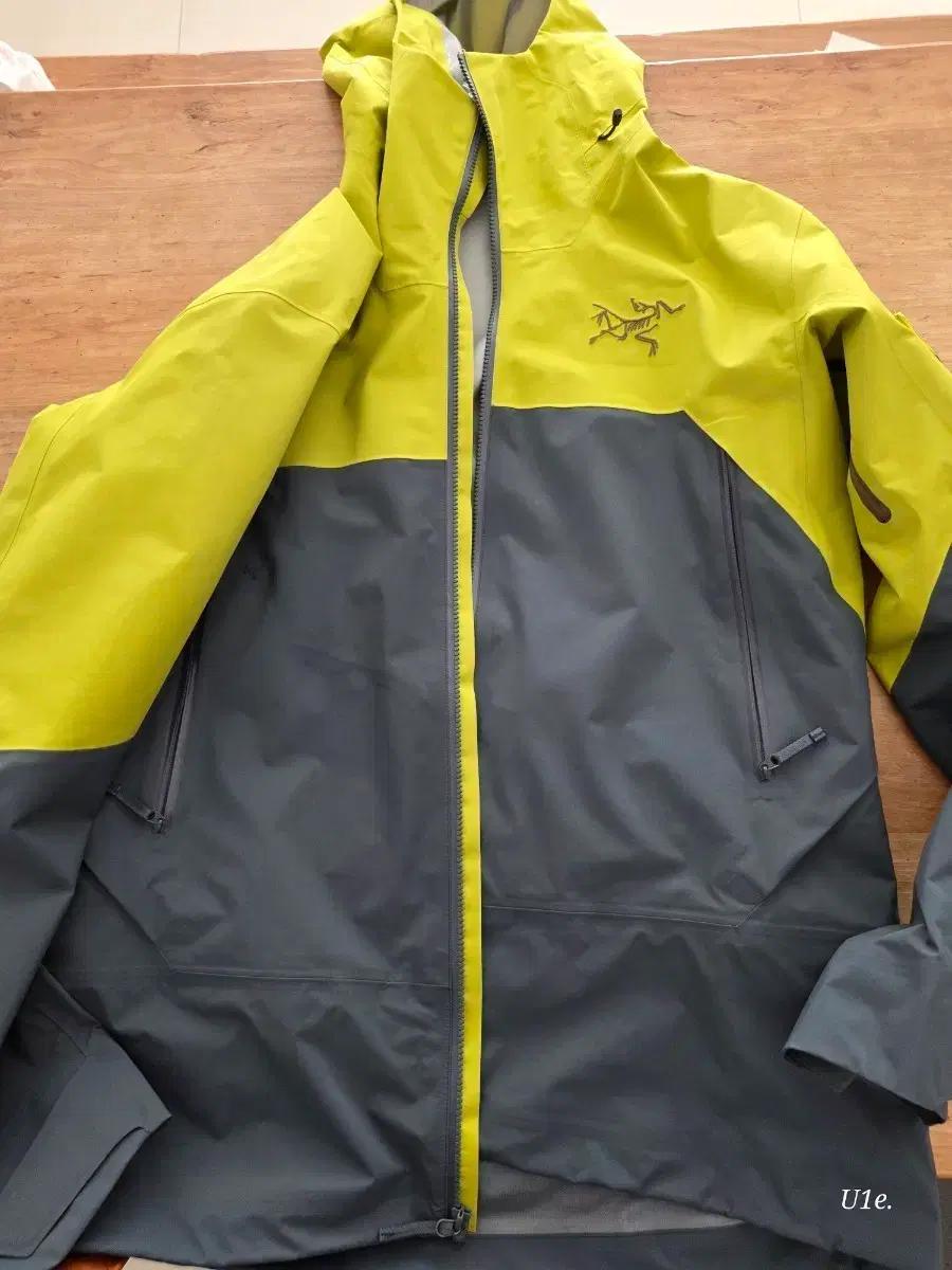 아크테릭스 러쉬 자켓 남성