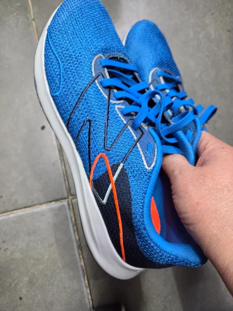 뉴발란스파란색 남성 운동화 메쉬 런닝화275