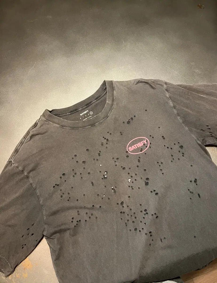 SATISFY 세티스파이 모스테크 반팔 XL