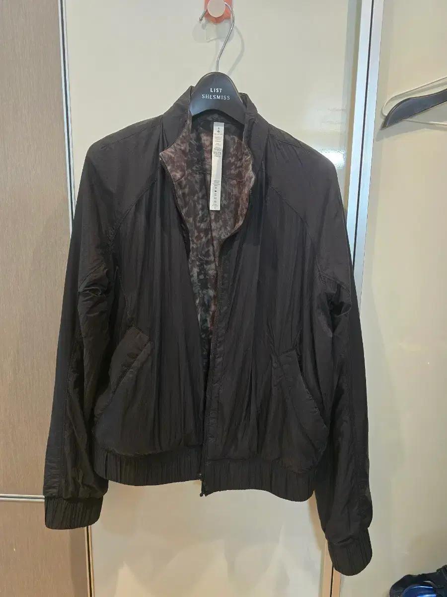 룰루레몬 블랙 여성용 바람막이 점퍼 6사이즈