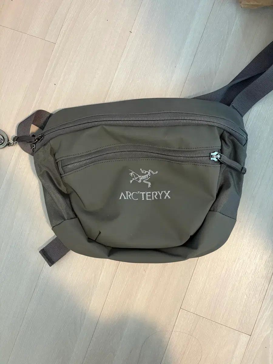 ARCTERYX X BEAMS CROSS BAG