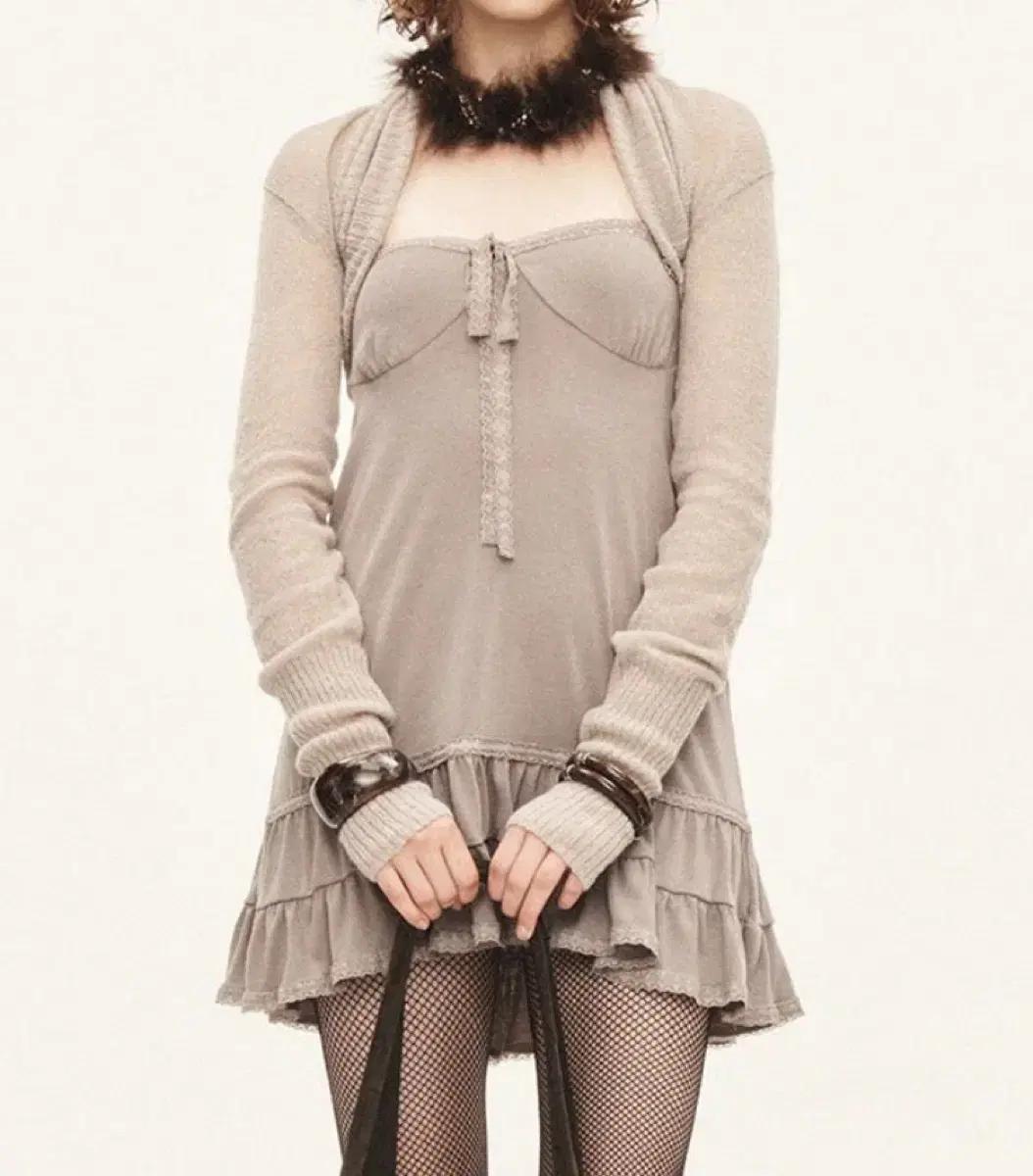 쓰리타임즈 크레페튜브탑+볼레로 m 판매해요