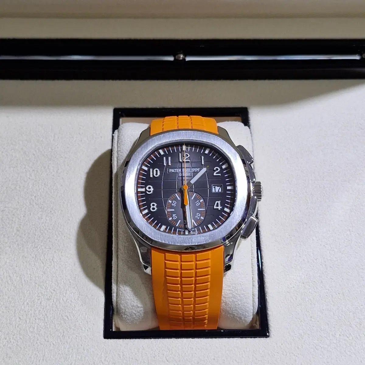 파텍필립 5968 아쿠아넛 오렌지넛 판매합니다