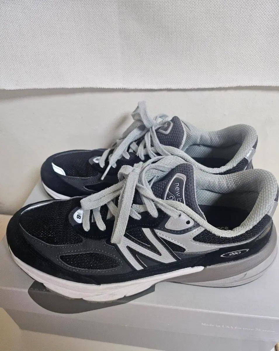 뉴발란스 990 v6 운동화 250사이즈