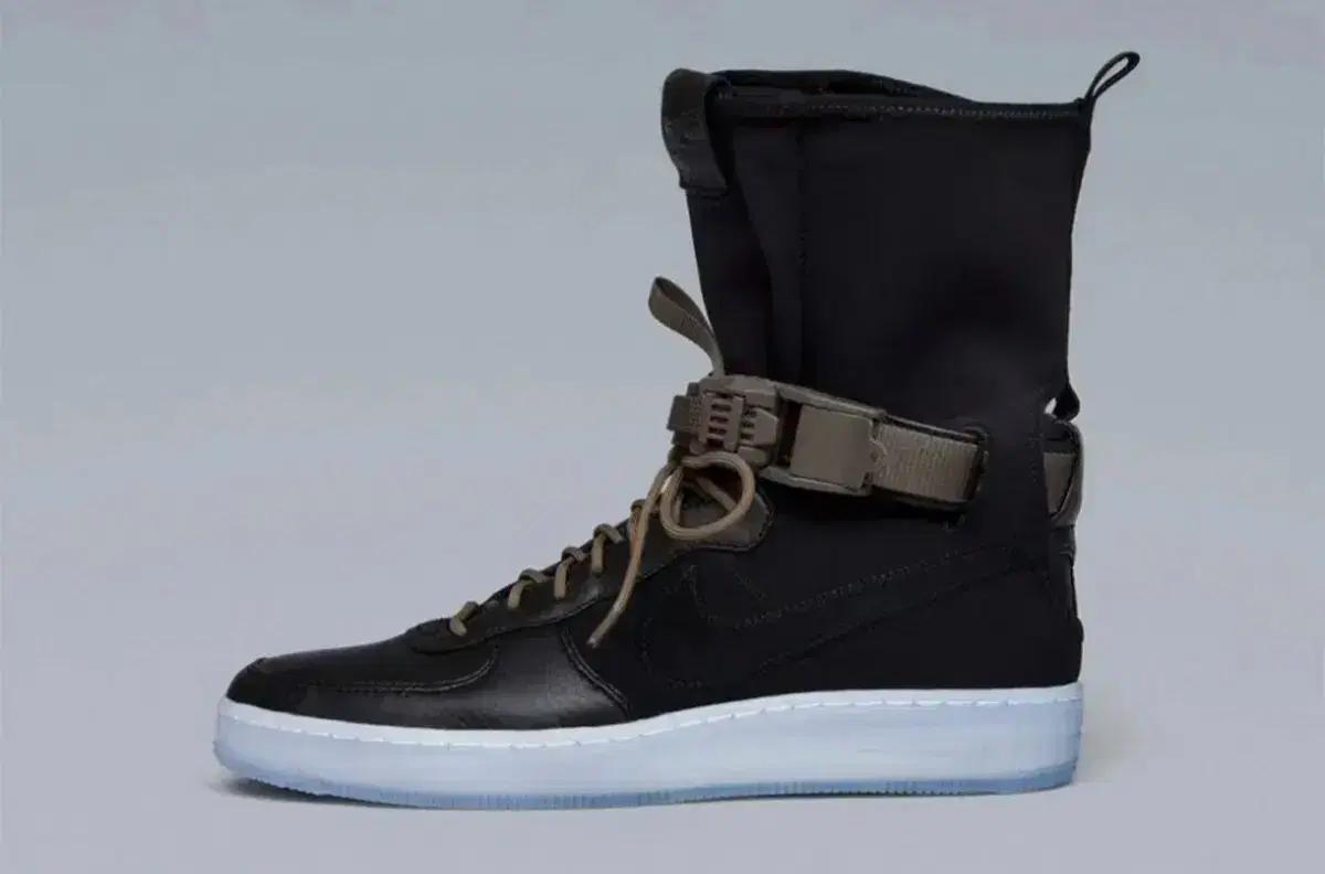 [US 10.5/ 285]  나이키 아크로님 에어포스 1 다운타운