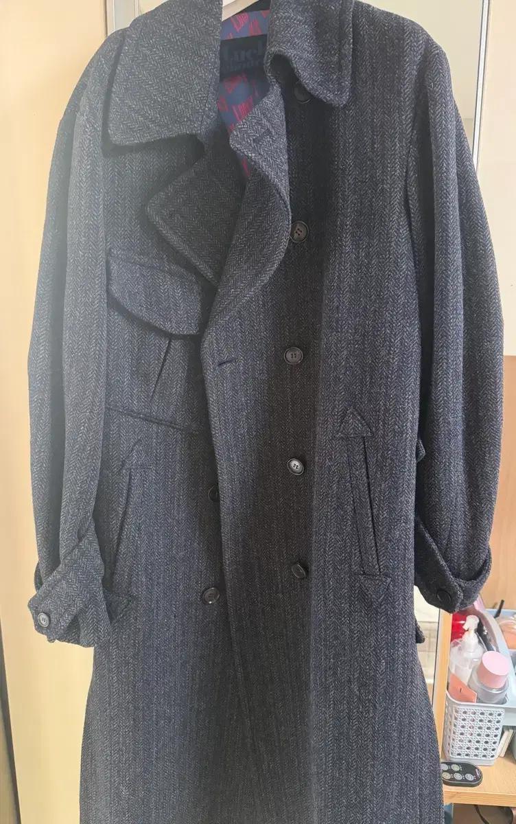 럭키슈에뜨 헤링본 롱코트