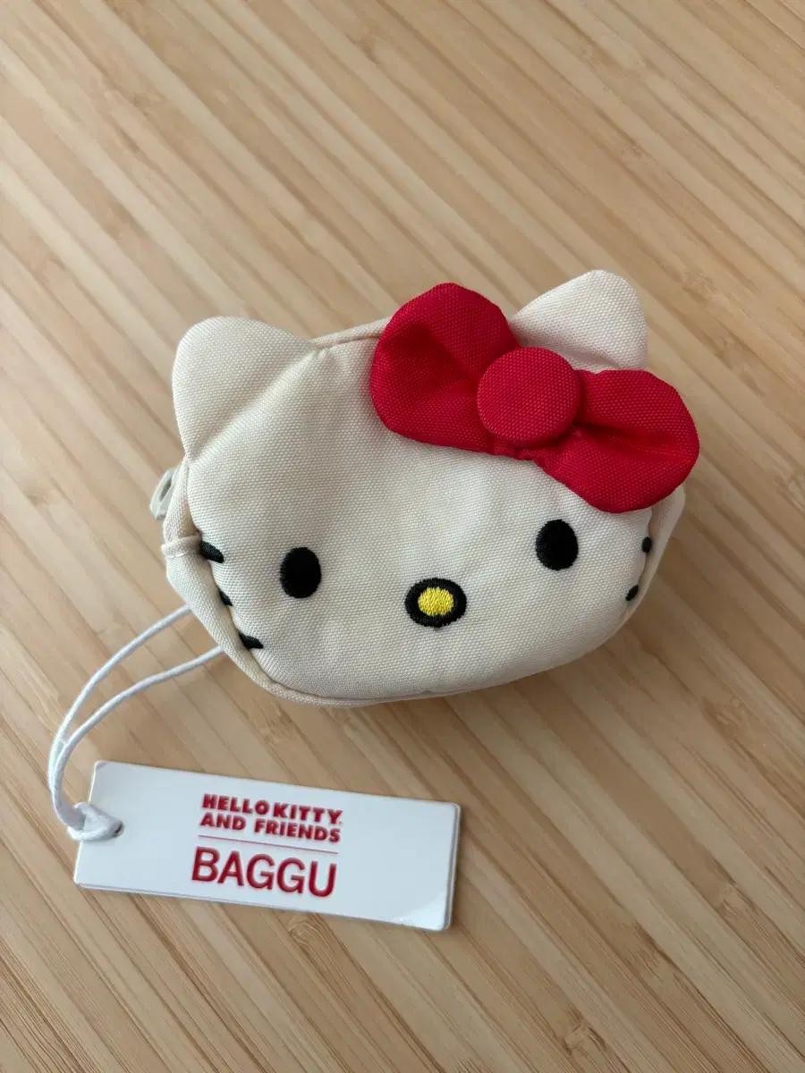 [새상품] BAGGU 바쿠 키티 키링 백참