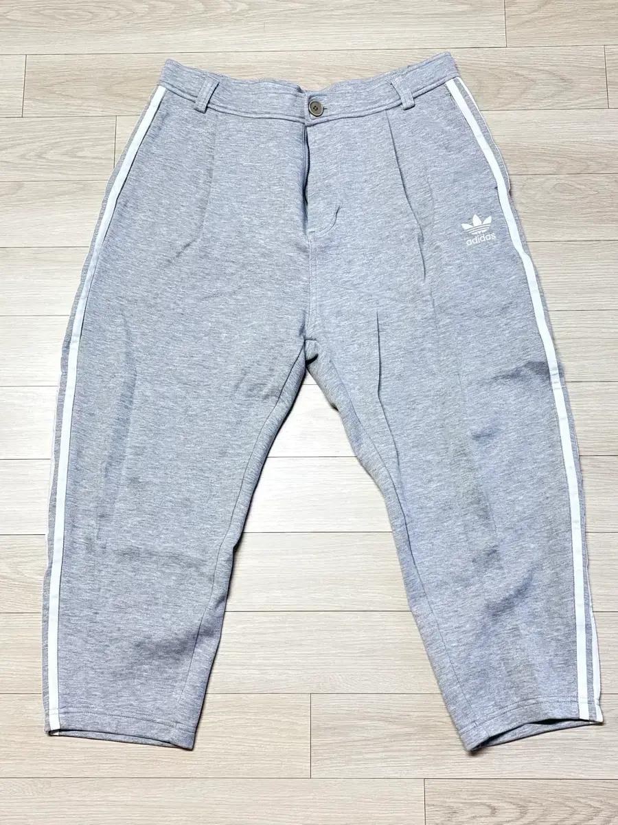 아디다스 팬츠 M사이즈 그레이