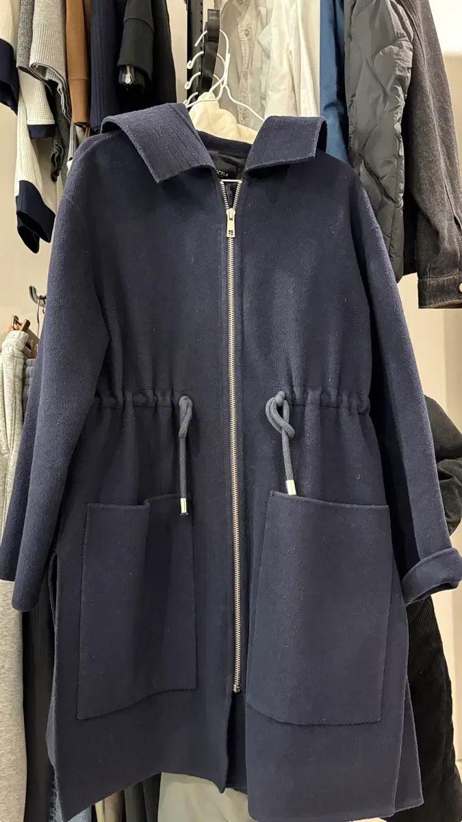 여성용 네이비 후드 롱 코트 (반값택포)