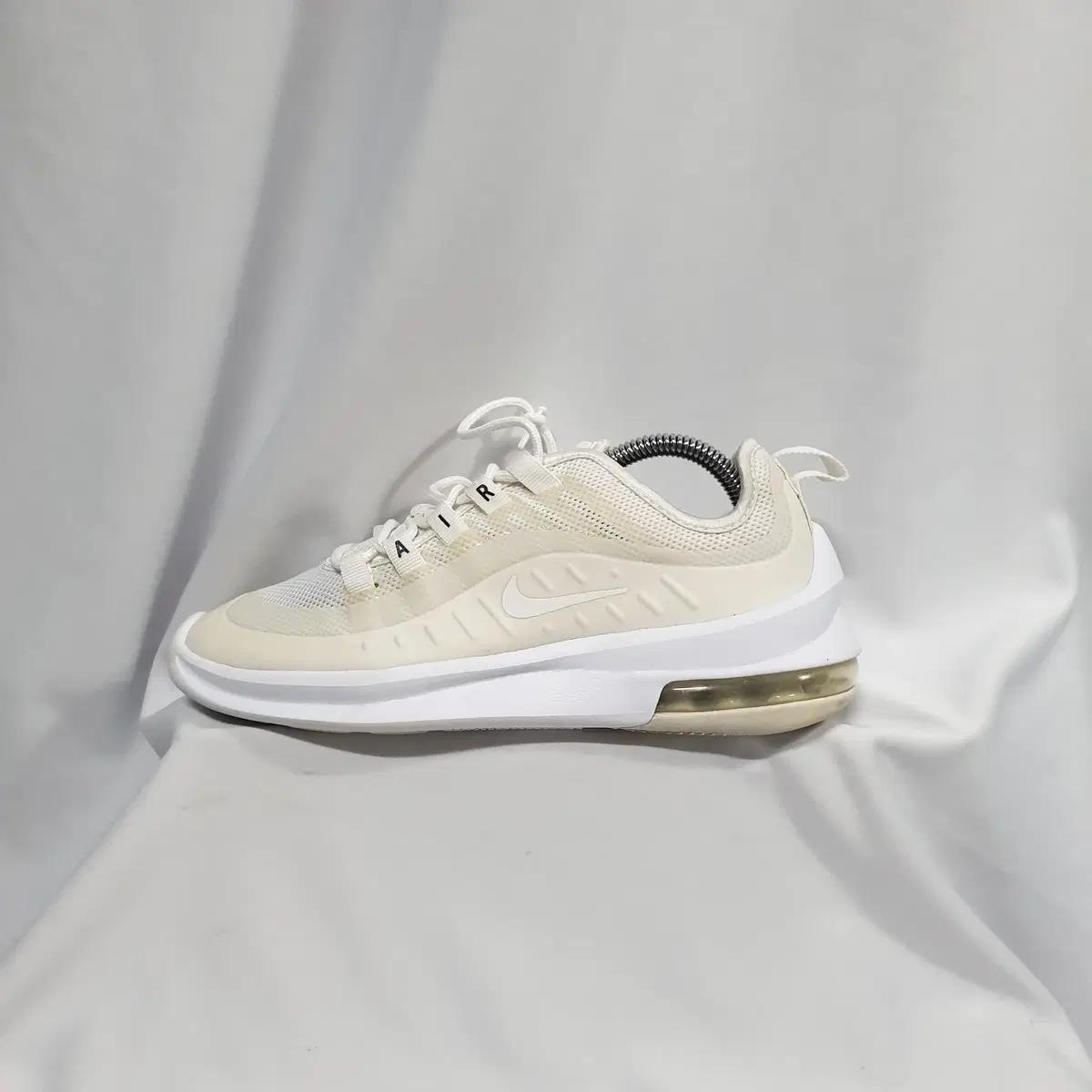 빈티지하서 230 나이키 에어맥스 엑시스 스니커즈 운동화 화이트