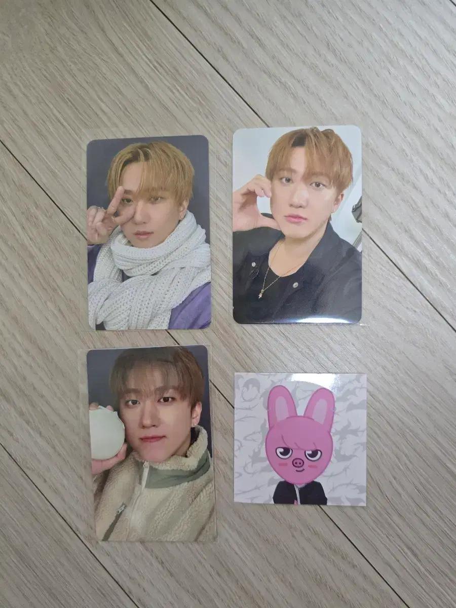 스키즈 펍업 럭드 포카 창빈 + 스키주 스티커 스트레이키즈