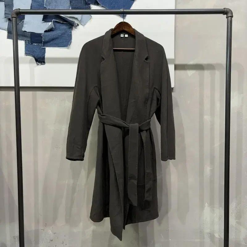 (95) 유니클로U 여성 캐주얼 벨티드 레글러 롱코트