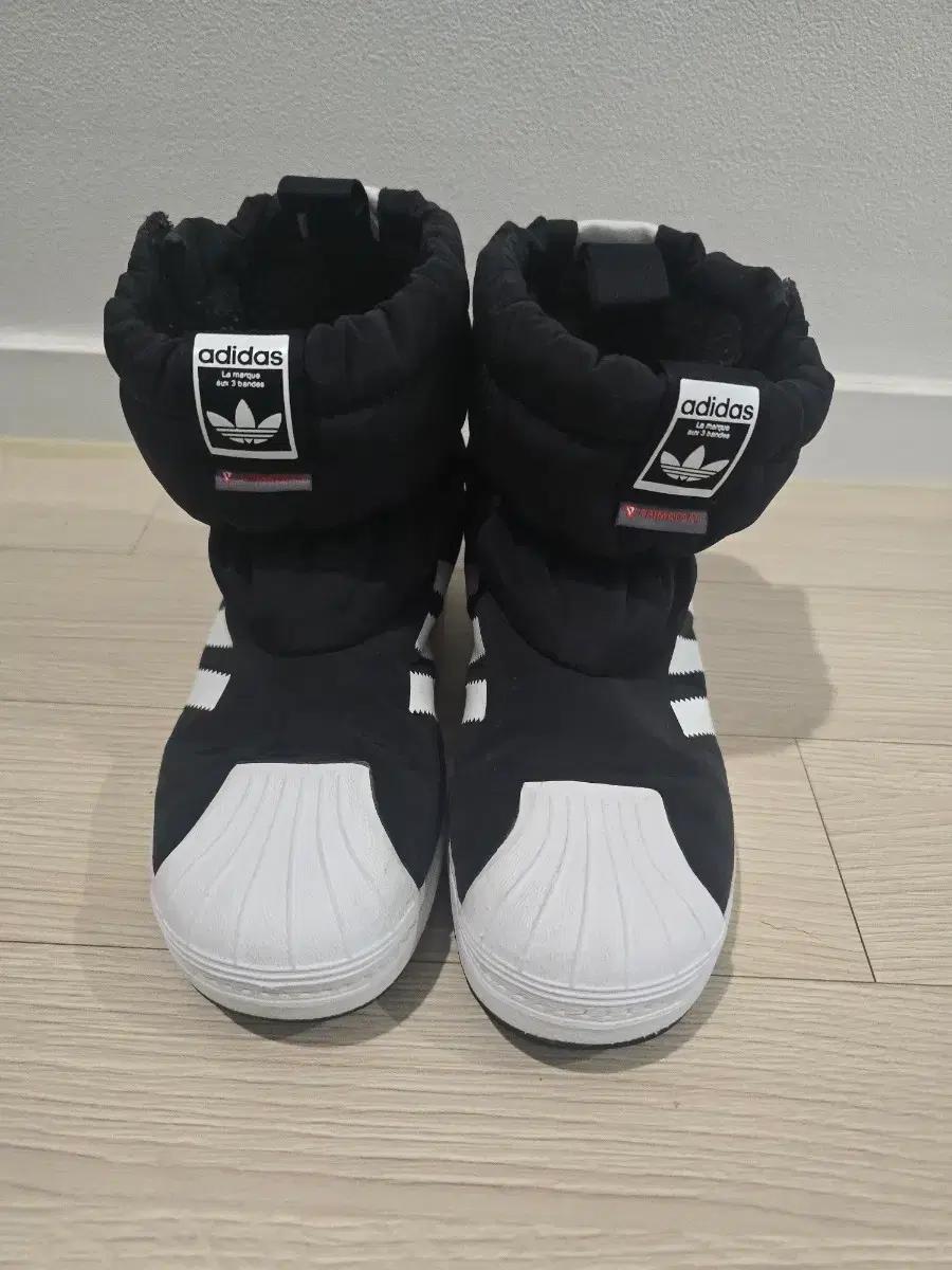 아디다스 슈퍼스타 부츠 블랙 210