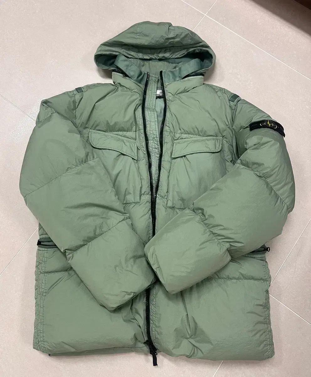 [XL] 정품 스톤아일랜드 22FW 크링클랩스 논후드 패딩 세이지