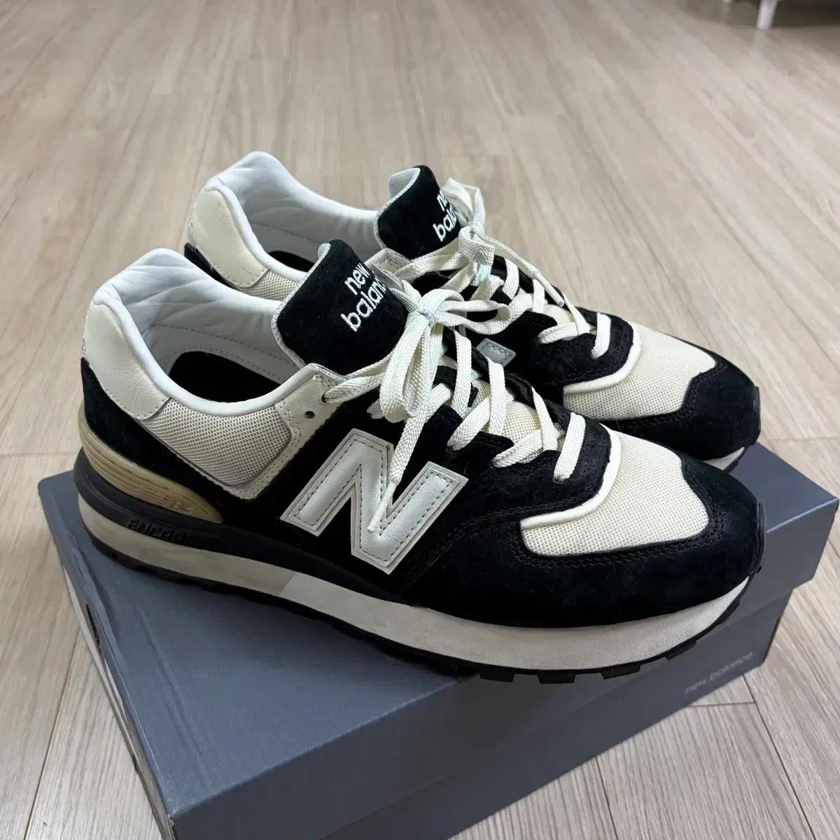 뉴발란스 574 레거시 블랙 앙고라 U574LGRA 280사이즈