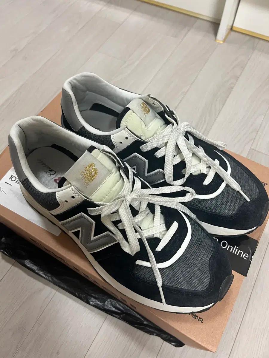 뉴발란스 574 레거시 블랙 275