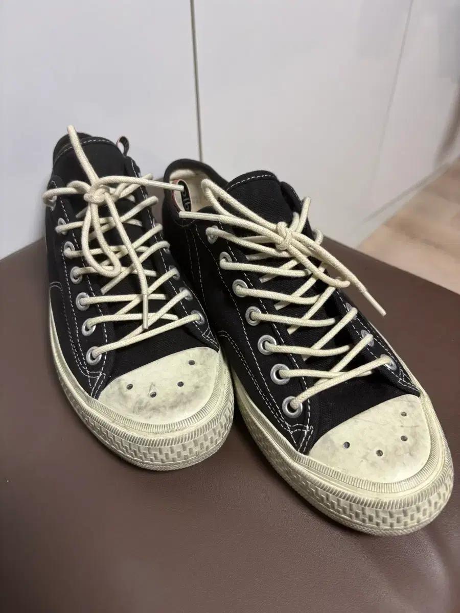 아크네 스튜디오 스니커즈