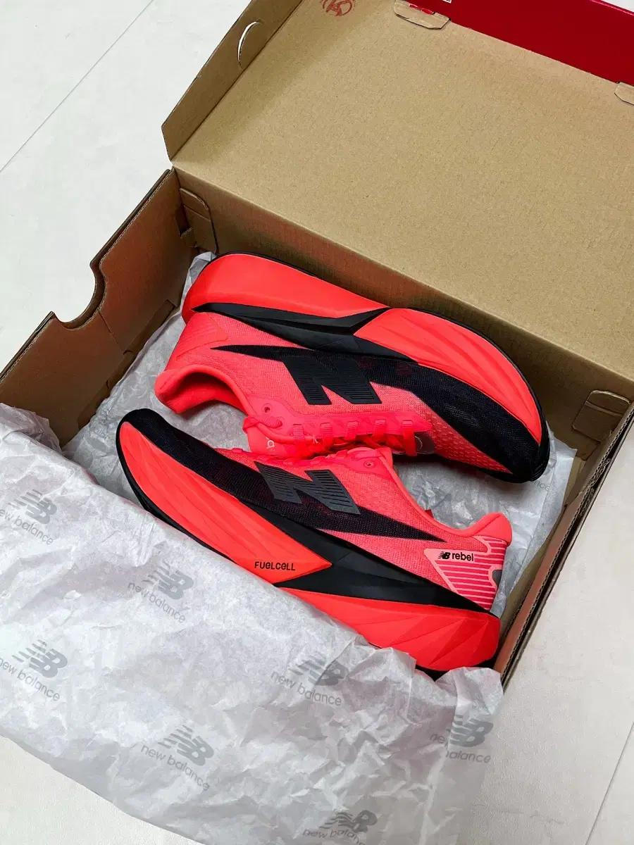 뉴발란스 FuelCell Rebel 5 퓨어셀 레벨5 러닝화