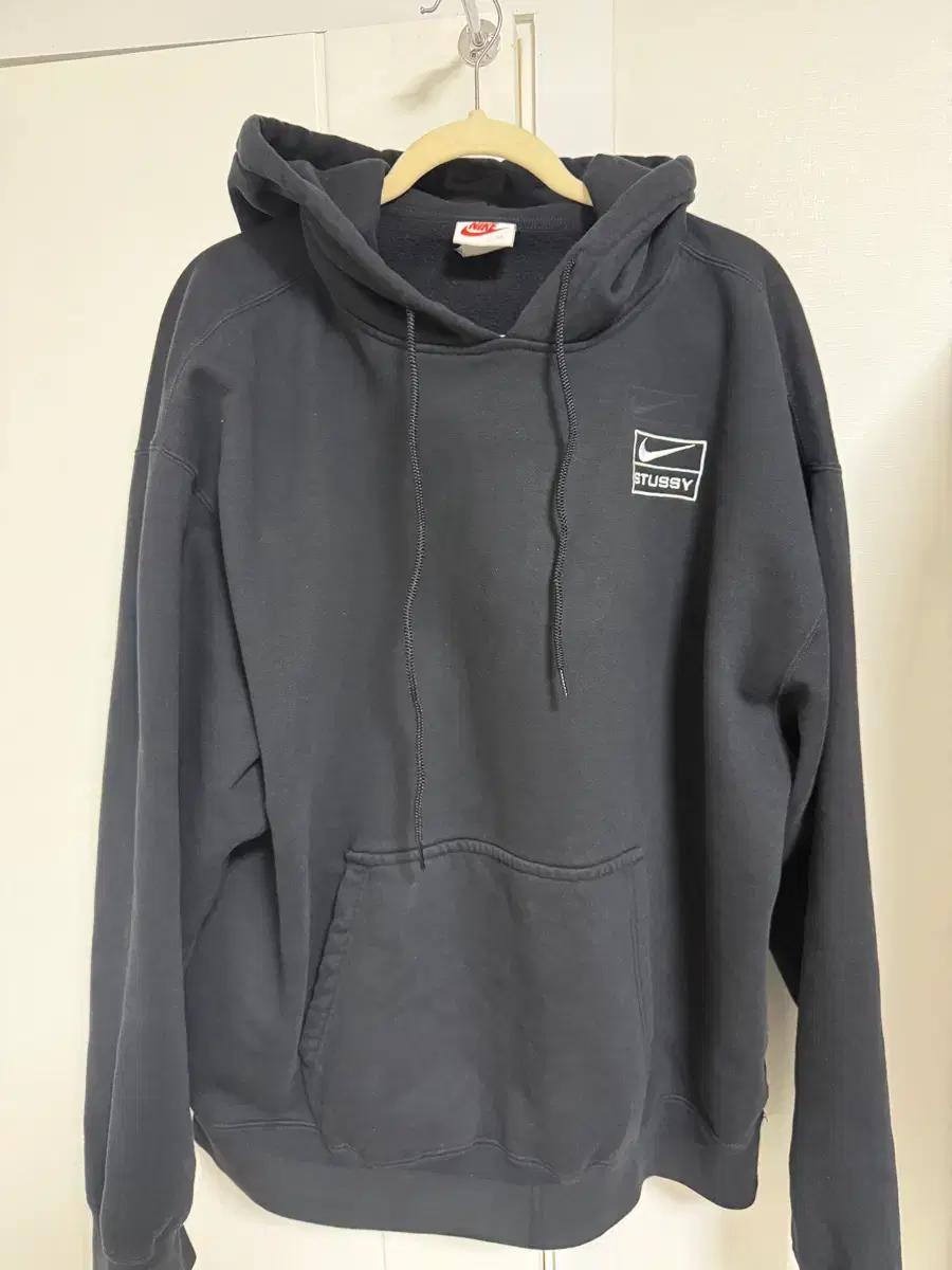 나이키스투시(나투시) 블랙후드 m 100size