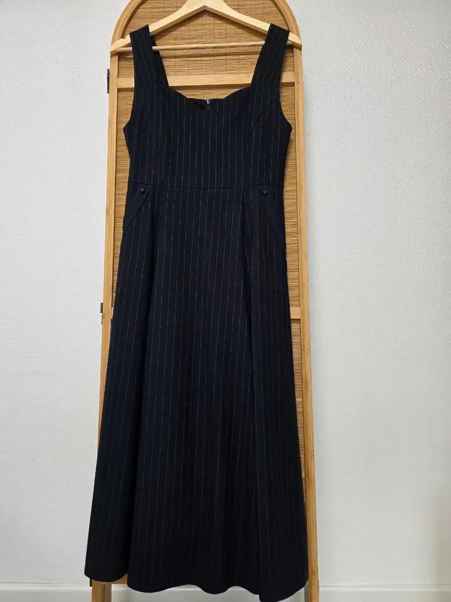 럭키슈에뜨 스트라이프 플레어 롱원피스 38 사이즈