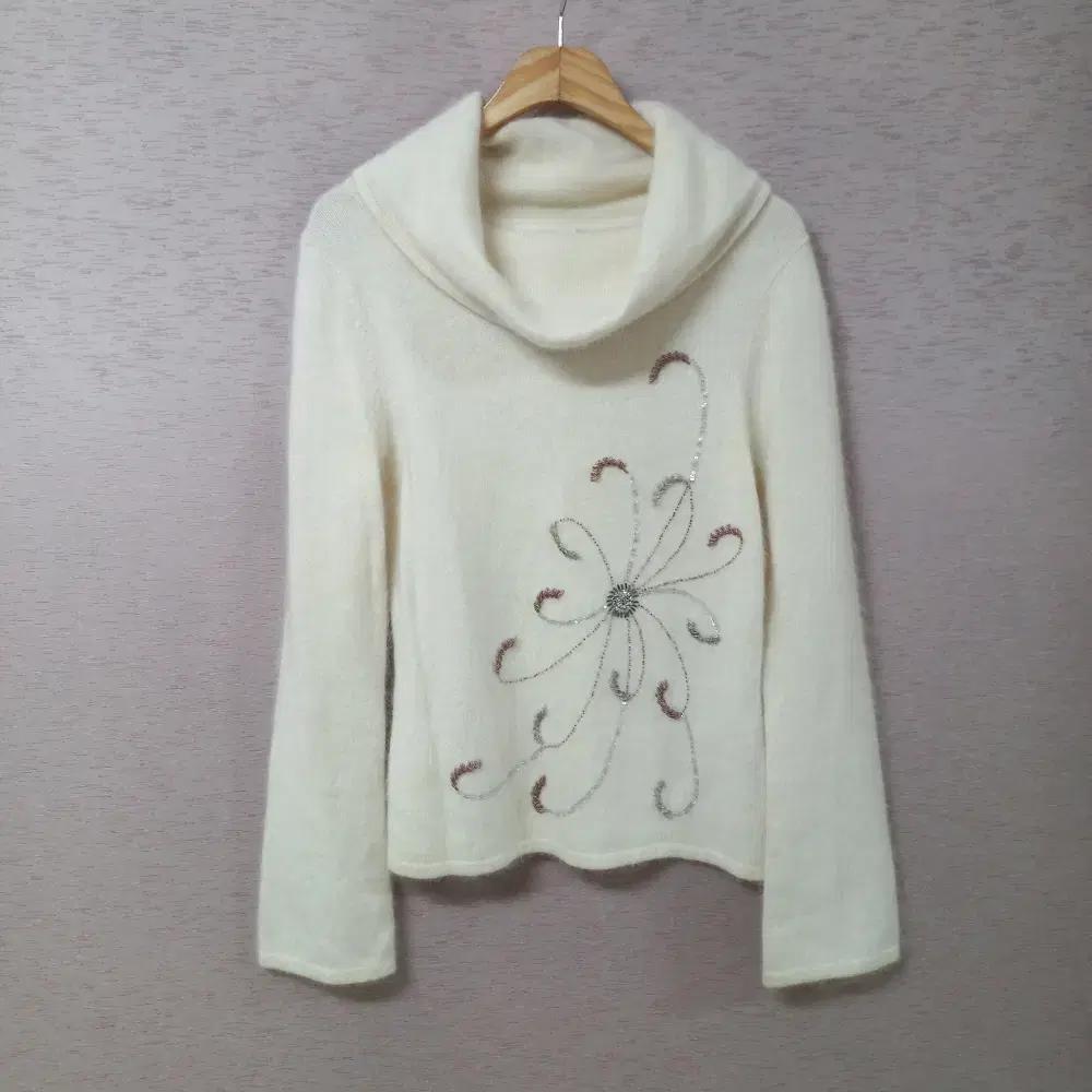 A12-3/마크앤스펜스/비즈장식 앙고라혼방 터틀넥 니트티 여성