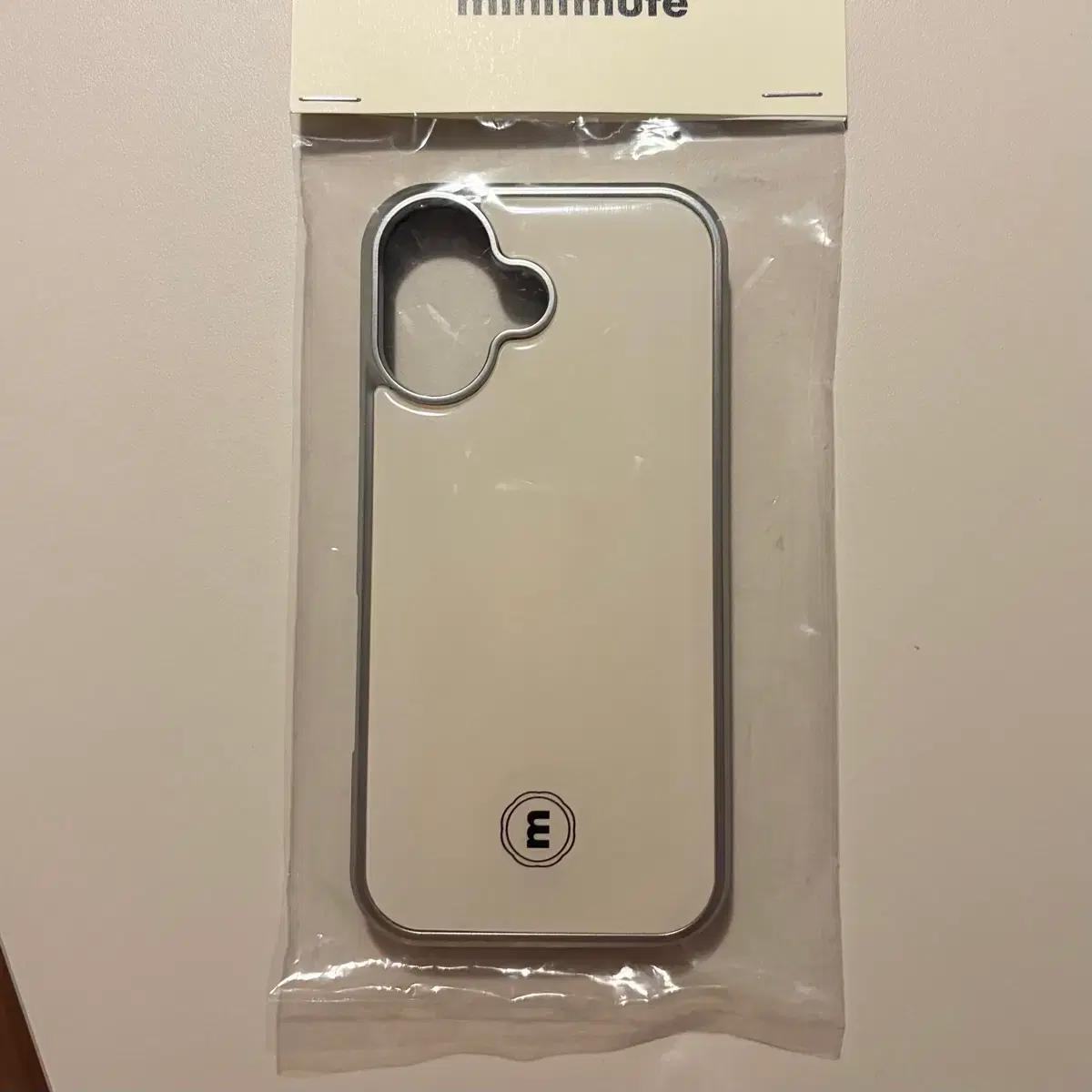 미닛뮤트 실버 아이폰 케이스 버터