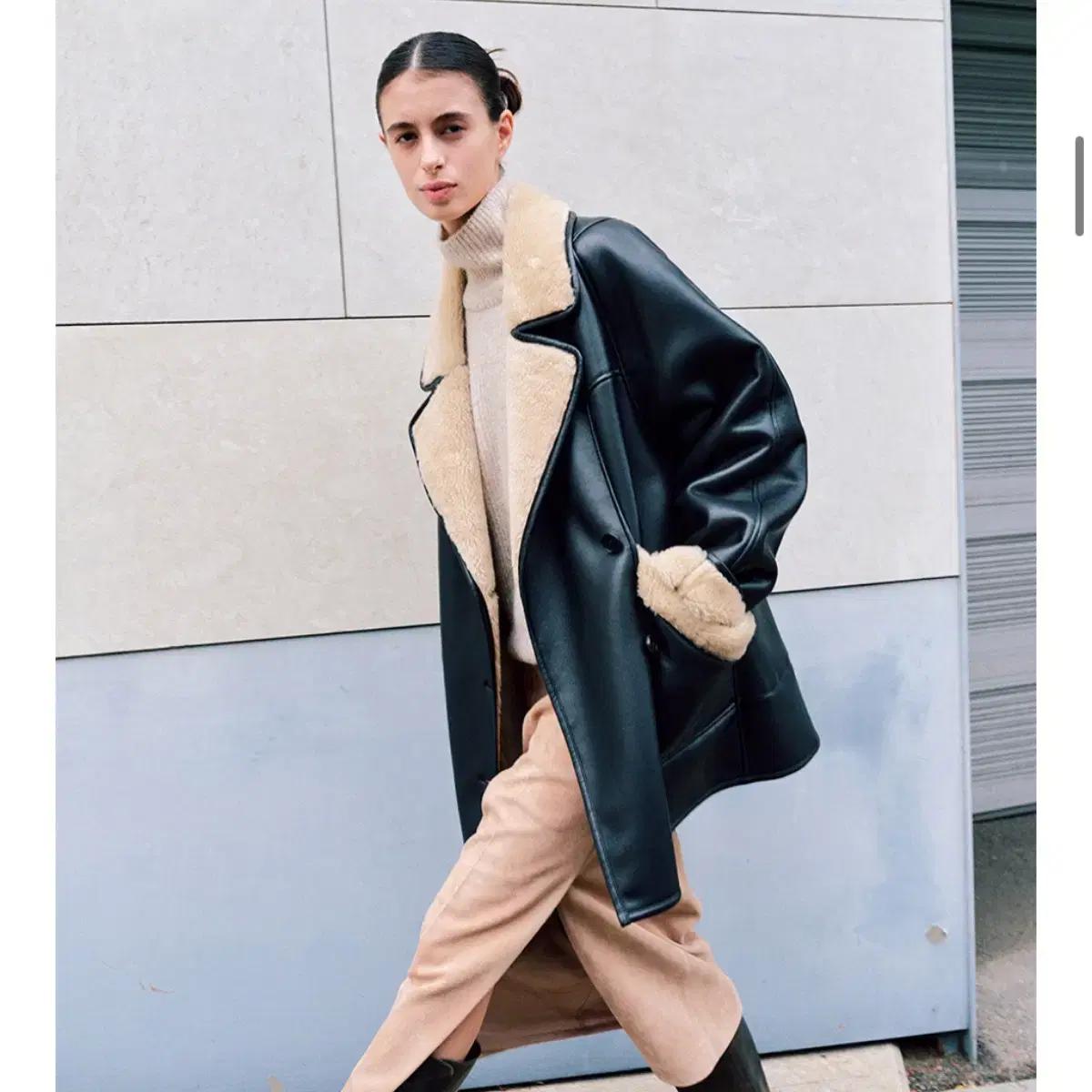 루에브르 -레더시어링코트 (블랙)