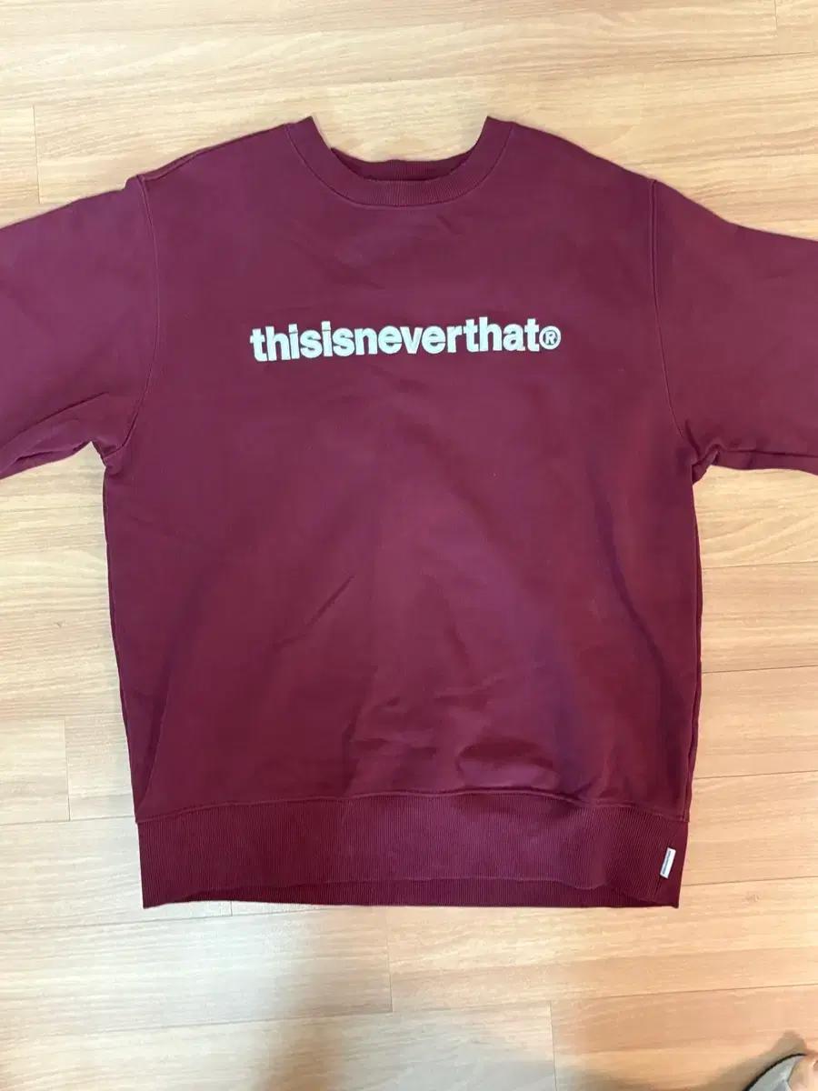 디스이즈네버댓 버건디 맨투맨