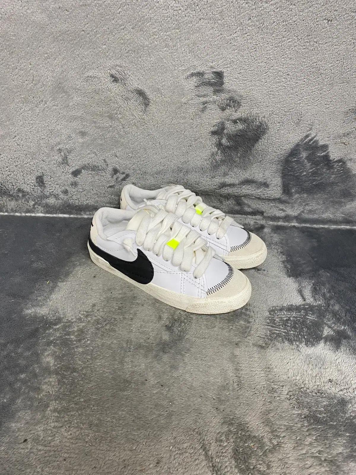 나이키 스니커즈 240