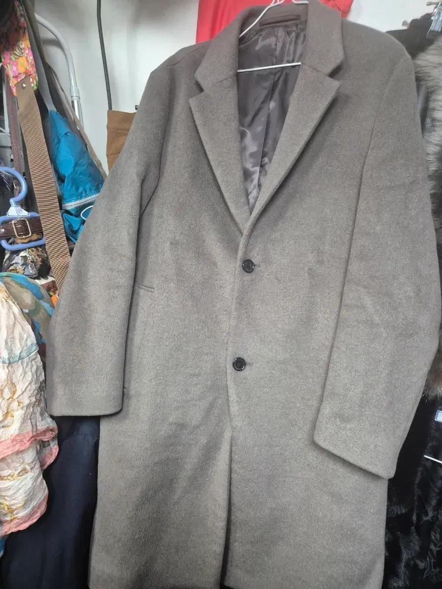 베이지색 남성 겨울 코트