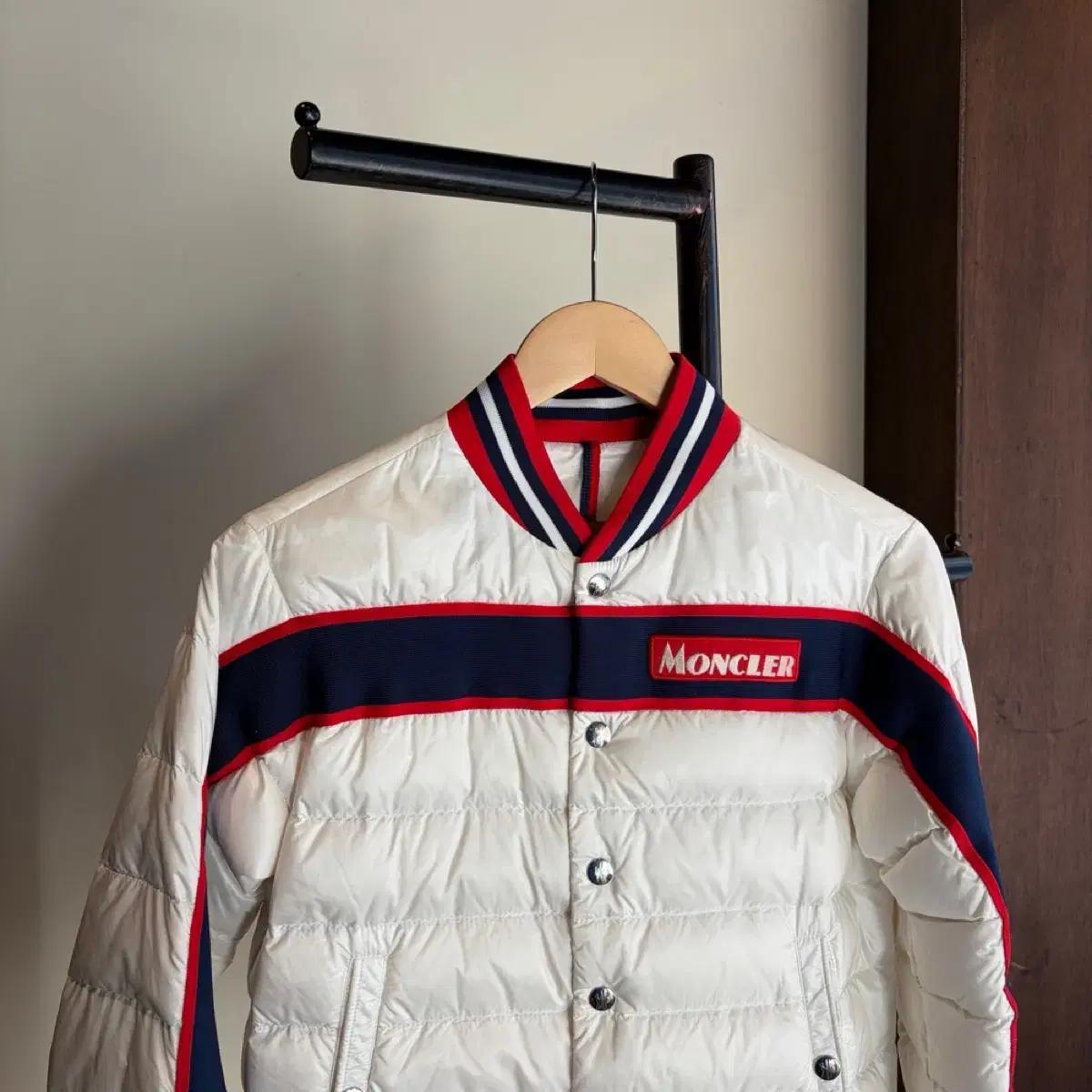 15453 - 몽클레어 구스 다운 경량 패딩