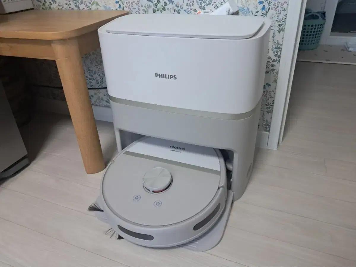 필립스 XU6500/82 로봇청소기 팝니다