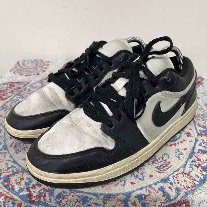 나이키 조던 1 로우 세일 블랙 스니커즈 운동화 245 E00583