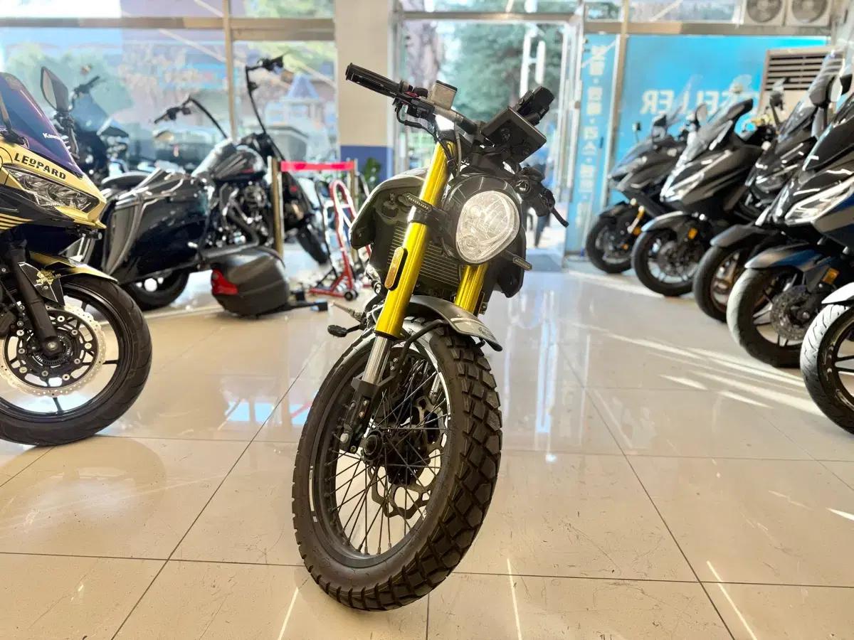 23년식 힙스터125 2,9XXkm 판매합니다:)