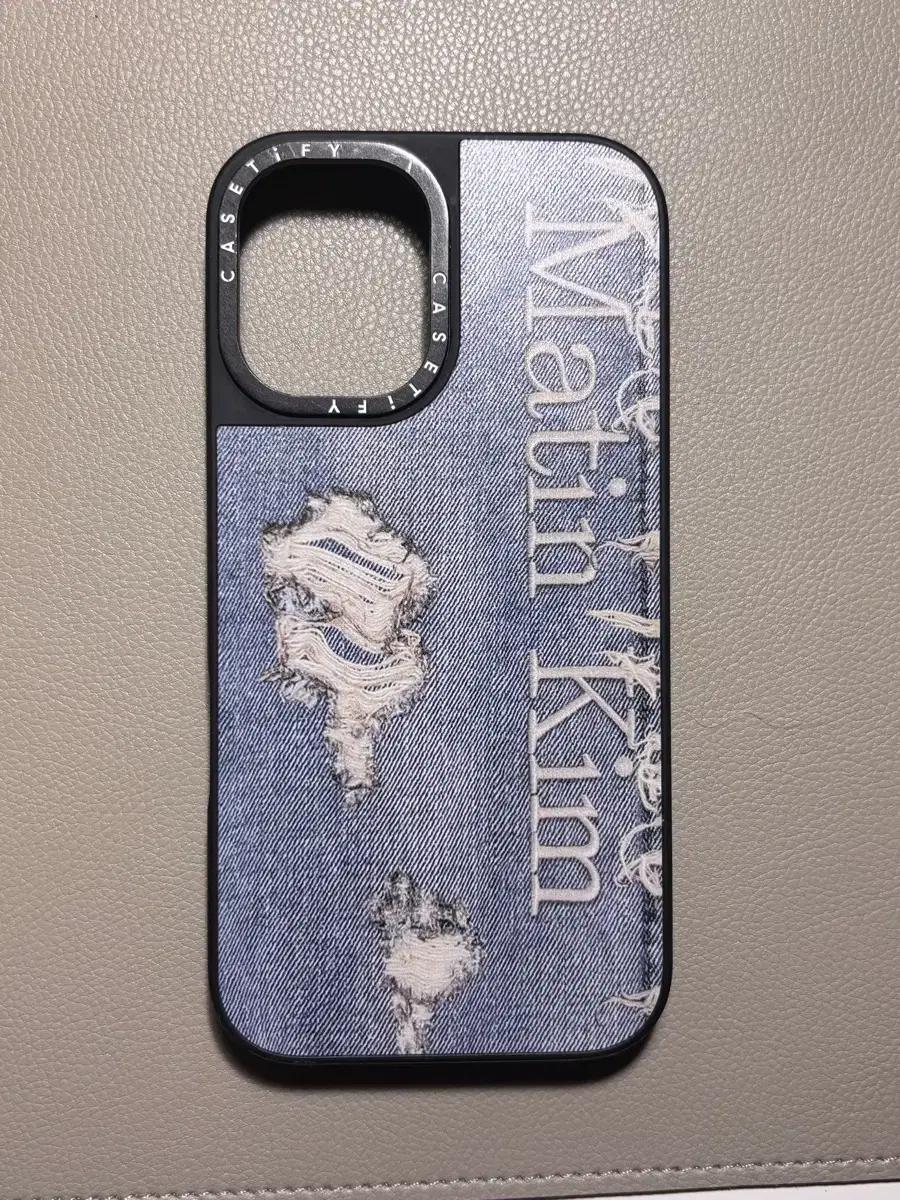 케이스티파이 마뗑킴 콜라보 폰케이스 아이폰 16