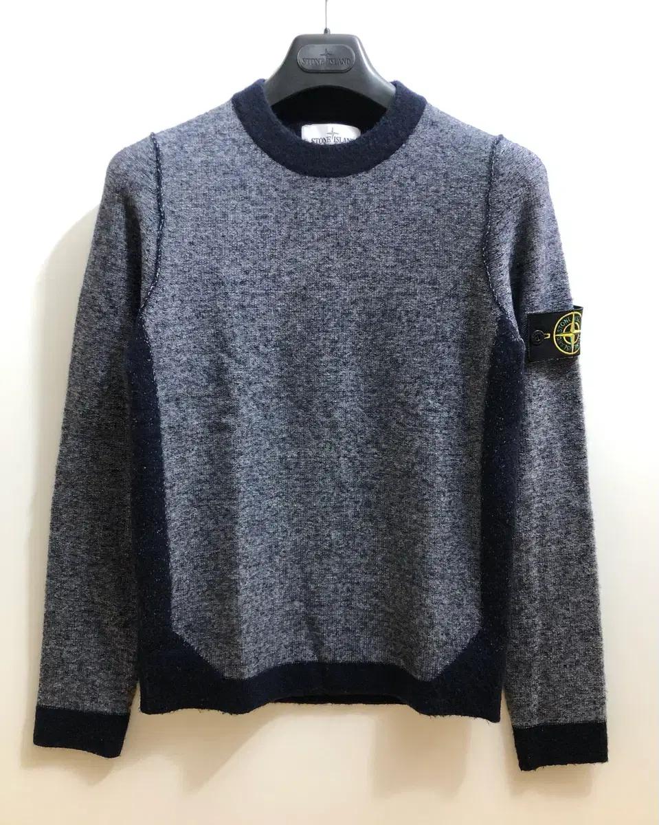 [S] 스톤아일랜드 11주년 와펜 배색 니트 네이비