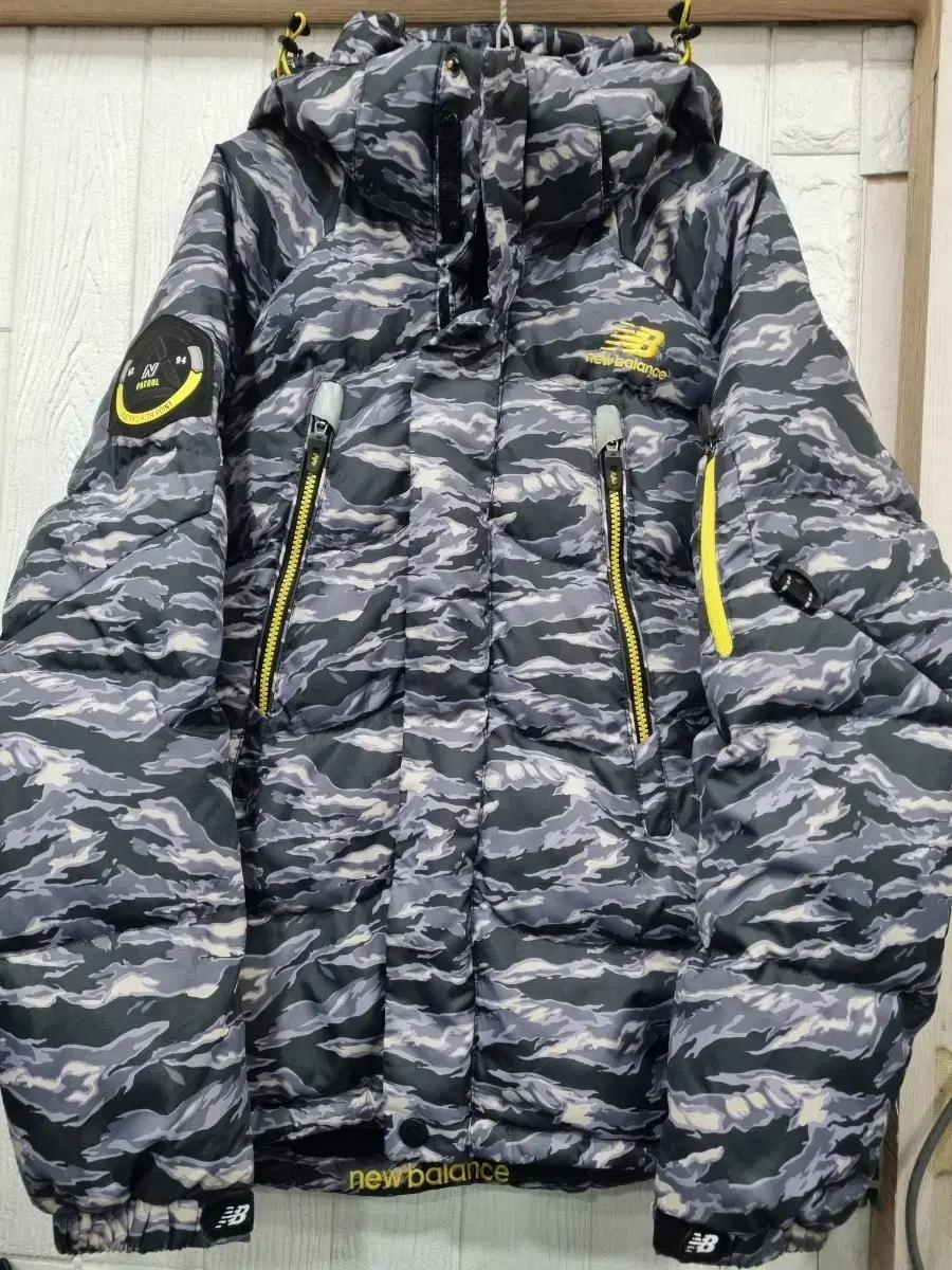 뉴발란스 카모 패딩점퍼   사이즈M